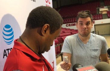 Avery Johnson with a priceless reaction to if Alabama is over confident