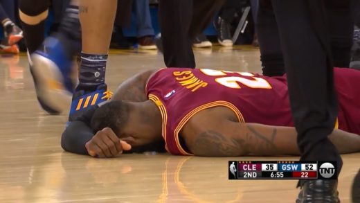 Draymond Green knocks over LeBron James & mocks him for flopping