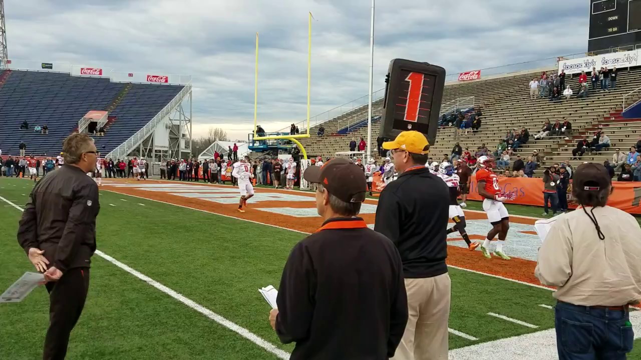 Hue Jackson & Gregg Williams make fun of each other after Josh Dobbs TD (FV Exclusive)