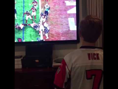 Atlanta Falcons fan changes to Patriots fan after Super Bowl loss