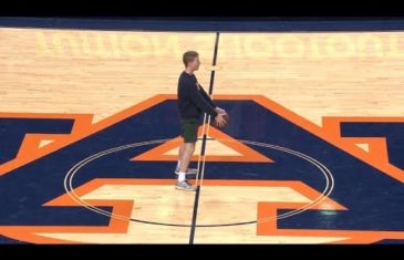 Auburn student hits granny shot from halfcourt for free tuition