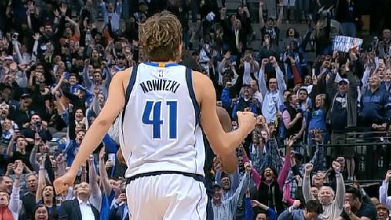Dirk Nowitzki hits clutch jumper to force OT for the Mavs