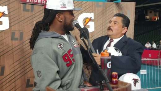 Jonathan Babineaux gets interviewed by Guillermo Rodriguez (FV Exclusive)