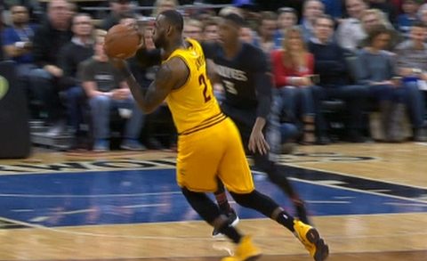 LeBron James nutmegs Andrew Wiggins with a beautiful no look pass