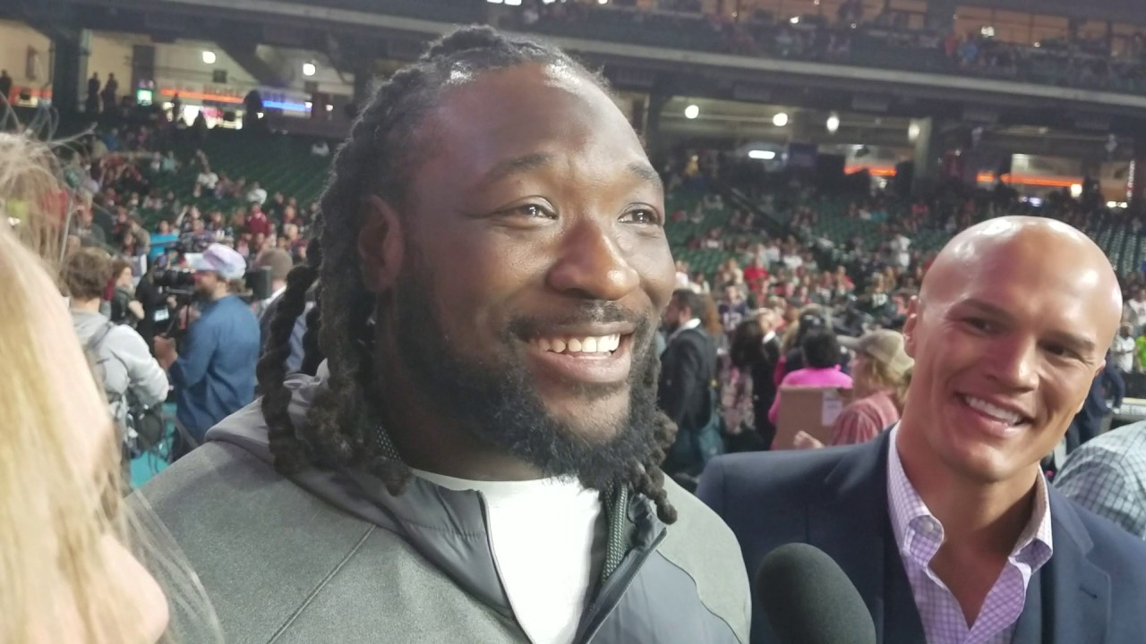 LeGarrette Blount says Lady Gaga doesn't get him pumped up (FV Exclusive)