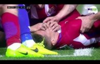 Fernando Torres suffers horrible head injury causing panic on the pitch