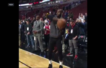 LeBron James mocks Lonzo Ball’s jump shot during warm ups