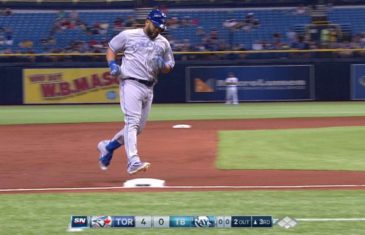 Kendrys Morales smokes a grand slam for his first homer as a Blue Jay