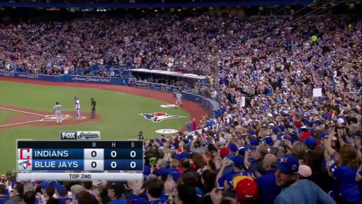 Blue Jays fans give Edwin Encarnacion a standing ovation in his return to Toronto