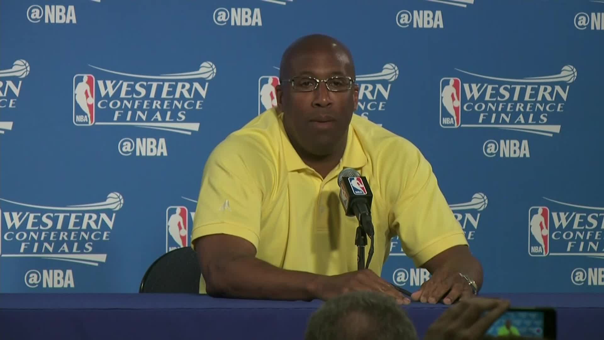 Golden State's Mike Brown speaks on almost being arrested before Game 2 of the WCF