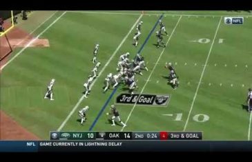 Marshawn Lynch scores his first touchdown as a member of the Raiders