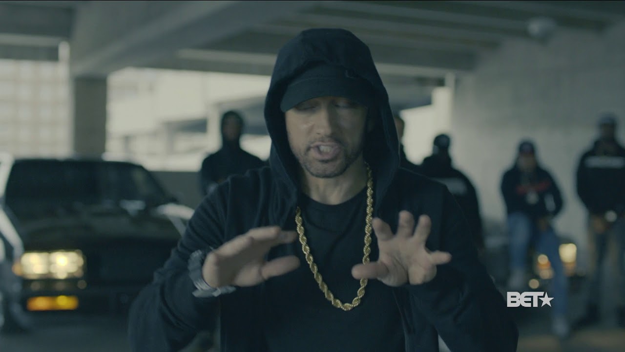 Eminem rips Donald Trump & honors Colin Kaepernick in BET Hip Hop Awards Freestyle