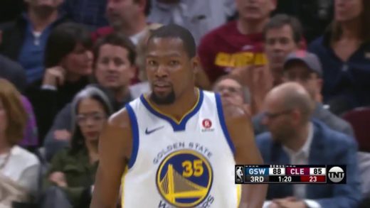 Durant drops 32 as Warriors beat downtrodden Cavs