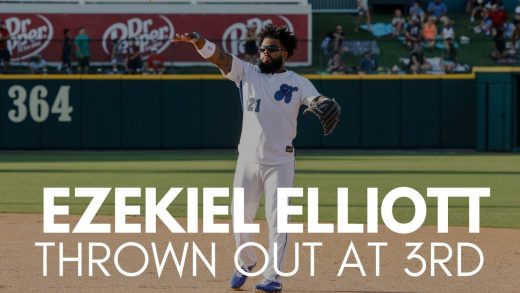 Ezekiel Elliott Called Out Trying to Advance to 3rd Base