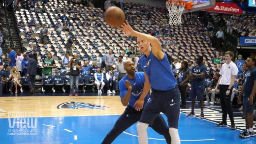 Kristaps Porzingis going through warmups, looks ready for next season