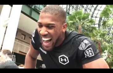 Anthony Joshua Shows Off Power on the Mitts in First Ever Public New York Workout