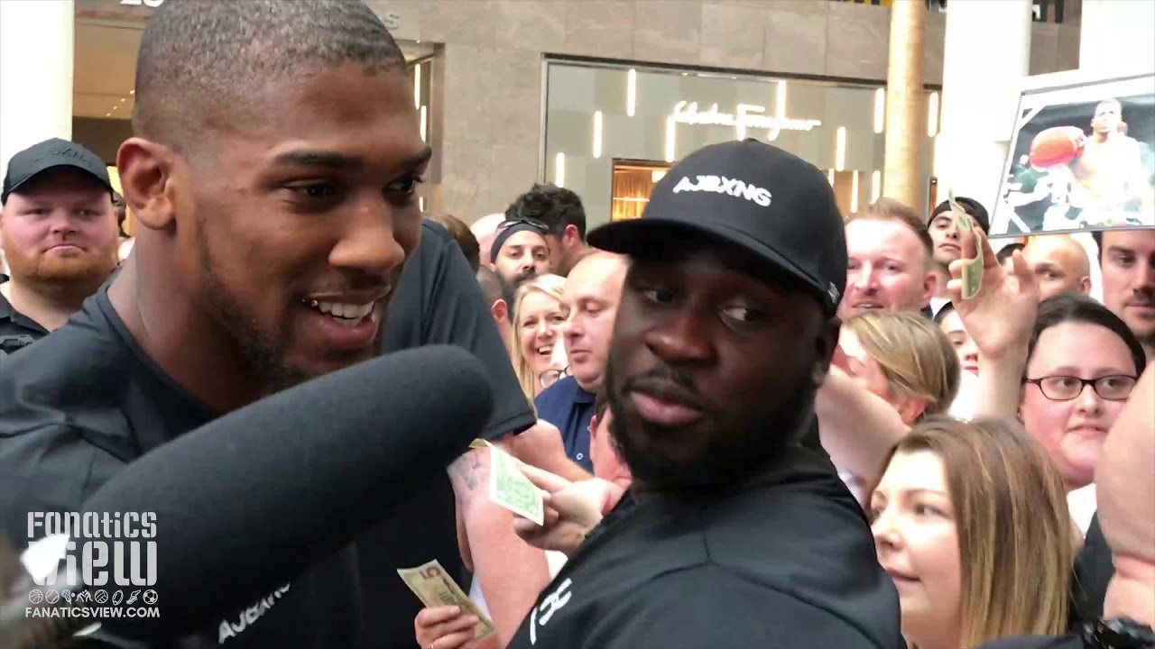 Anthony Joshua Signs Autographs for Mobs of Fans in New York